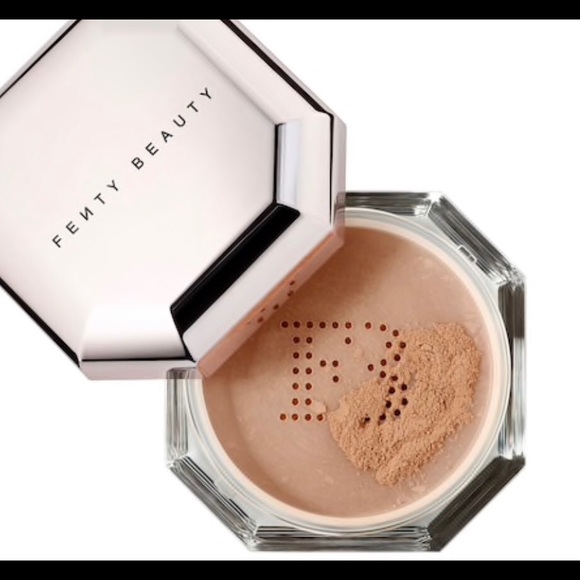 Fenty Setting Powder - Picture 7 of 8